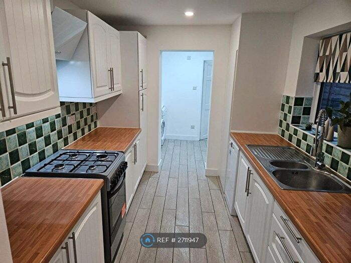 4 Bedroom Terraced House To Rent In Tonge Road, Sittingbourne, ME10