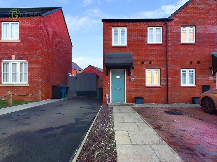 2 Bedroom End Of Terrace House For Sale In Meadow Way, Tamworth, B79