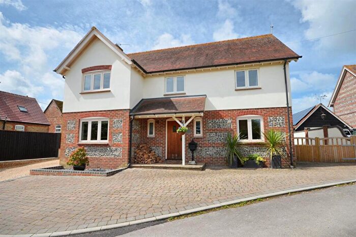 4 Bedroom Detached House For Sale In Lydlinch, DT10