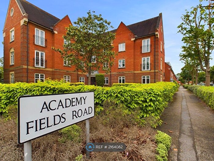 2 Bedroom Flat To Rent In Masters Court, Romford, RM2
