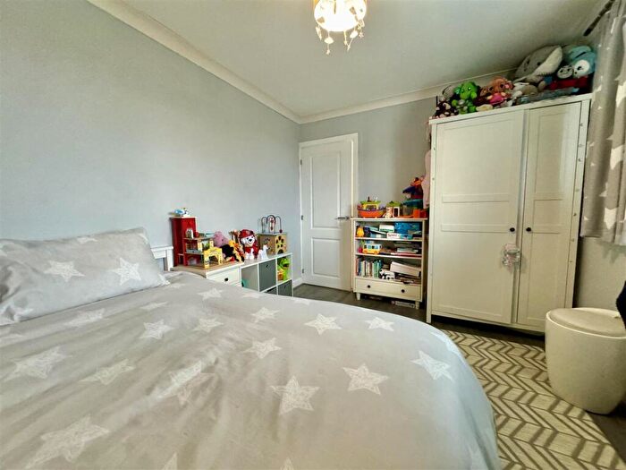 4 Bedroom Detached House For Sale In The Pastures, Royston, Barnsley, S71