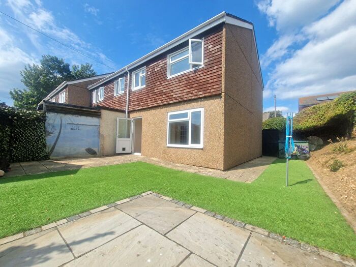 3 Bedroom End Of Terrace House To Rent In South Court, Hamble-Le-Rice, SO31