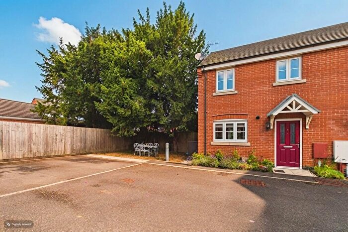 3 Bedroom Semi Detached House For Sale In Henry Robson Drive, Mountsorrel, LE12