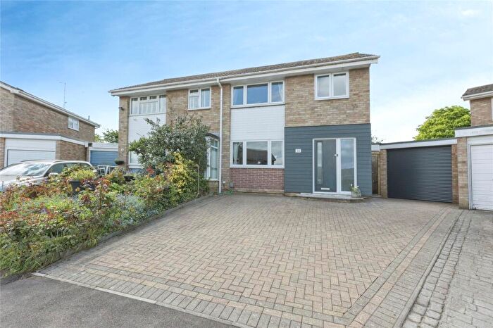 4 Bedroom Semi Detached House For Sale In Glendale, Swanley, Kent, BR8