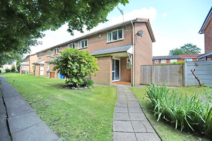 3 Bedroom End Of Terrace House For Sale In Derwent Walk, Whitefield, M45