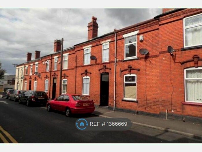 3 Bedroom Terraced House To Rent In Bernard Street, West Bromwich, B71
