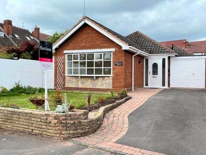3 Bedroom Detached Bungalow To Rent In Mancroft Gardens, Tettenhall, Wolverhampton, WV6