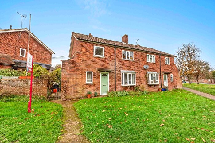 3 Bedroom Semi-Detached House For Sale In Misbourne Drive, Great Missenden, HP16