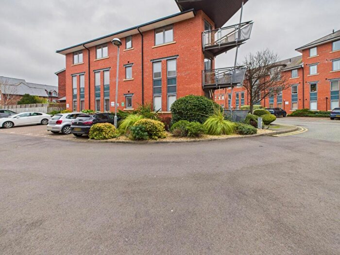 2 Bedroom Flat To Rent In Walls Avenue, Chester, CH1