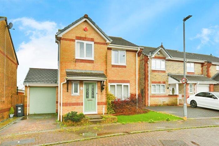 3 Bedroom Detached House For Sale In Pondfield Road, Latchbrook, Saltash, PL12