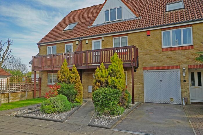 3 Bedroom Terraced House To Rent In Tintagel Way, Port Solent, Portsmouth, PO6