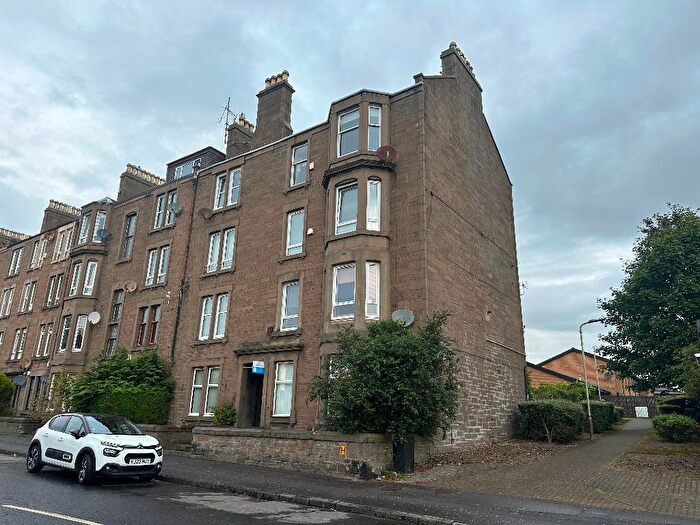 2 Bedroom Flat To Rent In Clepington Road, Strathmartine, Dundee, DD3