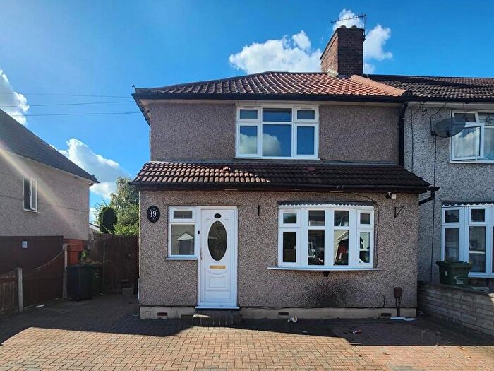 4 Bedroom Semi-Detached House To Rent In Osborne Road, Dagenham, Barking And Dagenham, RM9