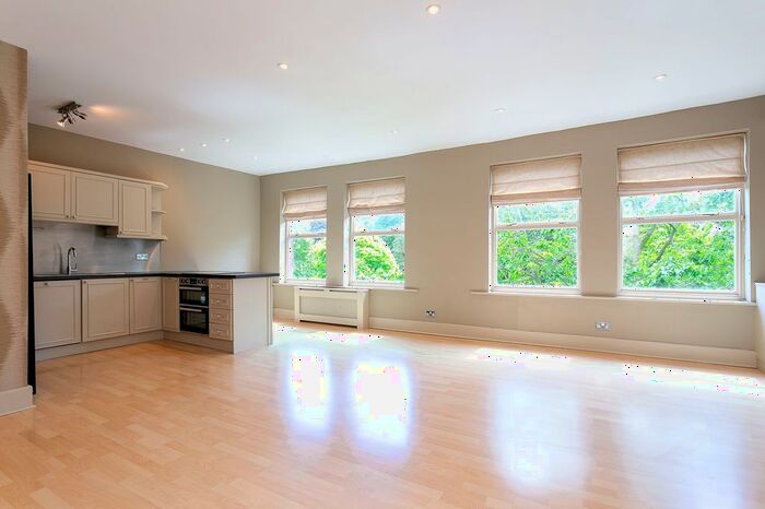 2 Bedroom Flat To Rent In Montpellier Parade, Harrogate, HG1