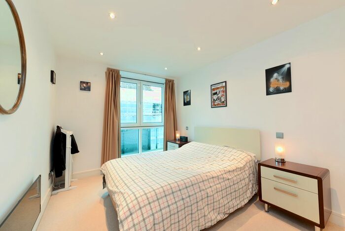 1 Bedroom Flat To Rent In Albert Embankment, Lambeth, London, SE1