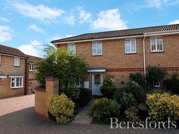 2 Bedroom Semi-detached House For Sale In Silvester Way, Chelmer Village, CM2