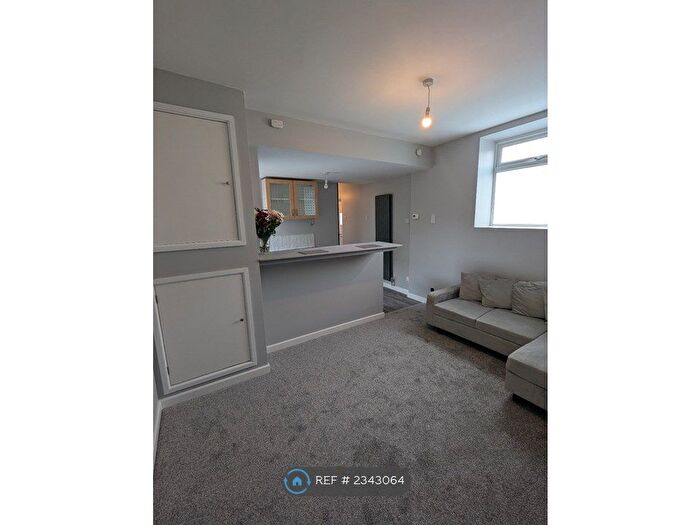 1 Bedroom Flat To Rent In Brookfield Road, Fratton, PO1