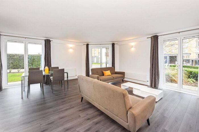 2 Bedroom Apartment For Sale In Vanguard Buidling, Millennium Harbour, Westferry Road, E14
