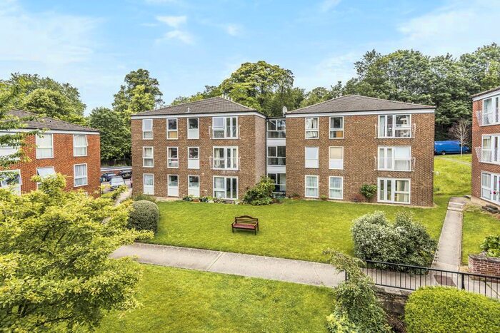 2 Bedroom Apartment To Rent In Granville Court, Headington, OX3