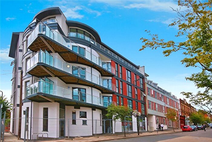 1 Bedroom Flat To Rent In Arthur Road, London, SW19