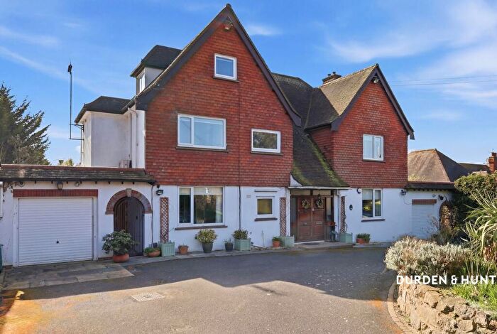 6 Bedroom Detached House For Sale In Traps Hill, Loughton, IG10