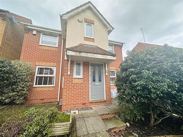 3 Bedroom Property To Rent In Mulberry Way, Hartshill, Nuneaton, CV10