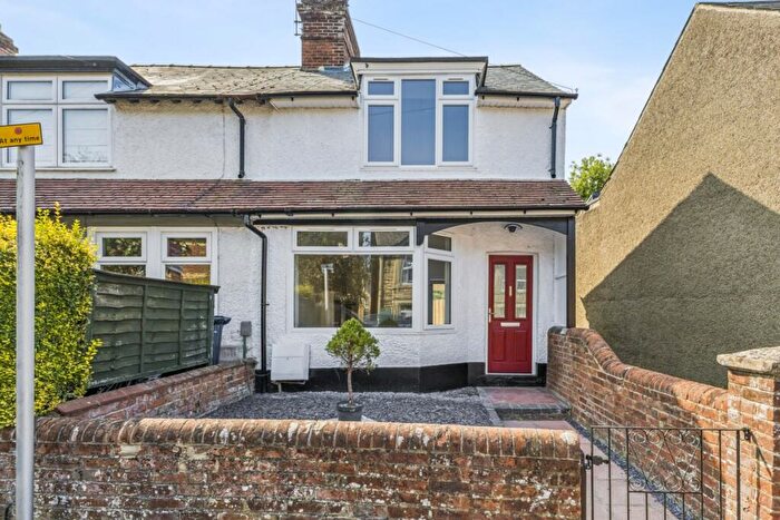 2 Bedroom Semi-Detached House To Rent In Crescent Road Oxford, OX4