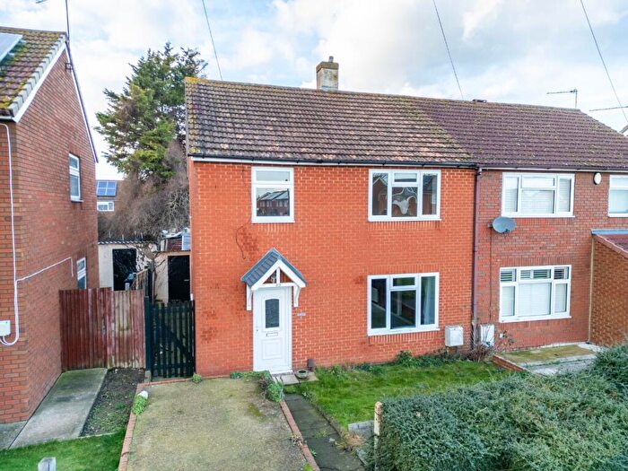 3 Bedroom Semi Detached House For Sale In Hartshill Road, Northfleet, Gravesend, Kent, DA11