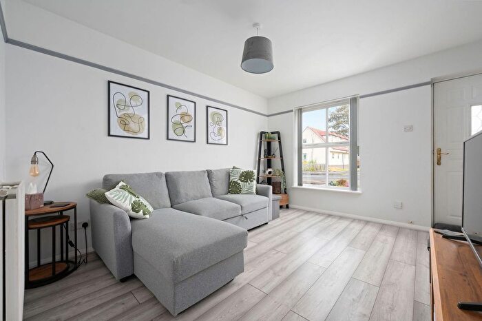 2 Bedroom Terraced House For Sale In Sir William Wallace Court, Larbert, FK5