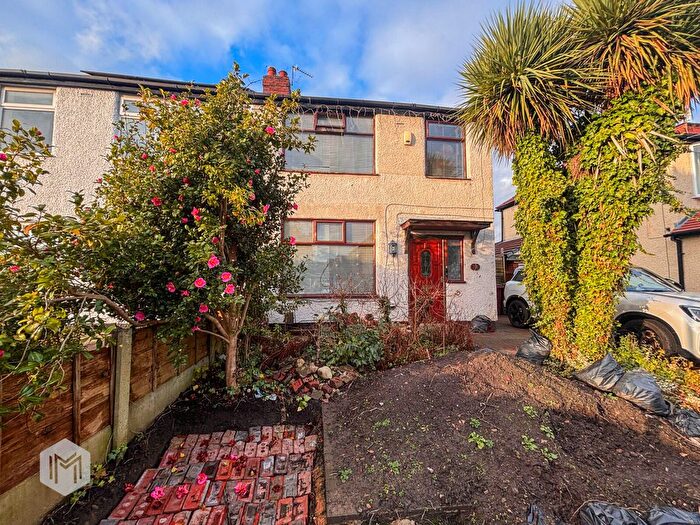 3 Bedroom Semi Detached House For Sale In Glenmore Avenue, Farnworth, Bolton, Greater Manchester, BL4