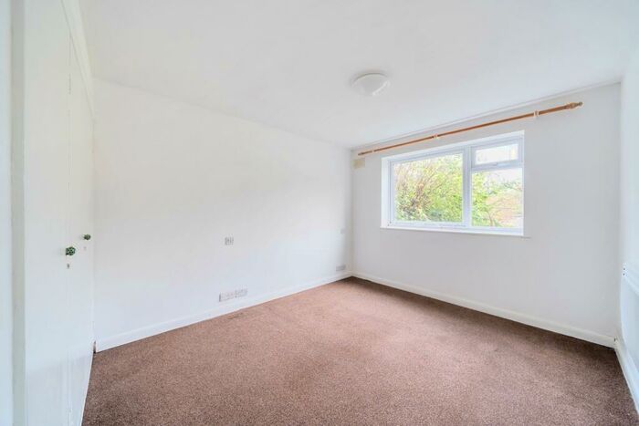 2 Bedroom Flat To Rent In Burnt Ash Hill Lee, SE12