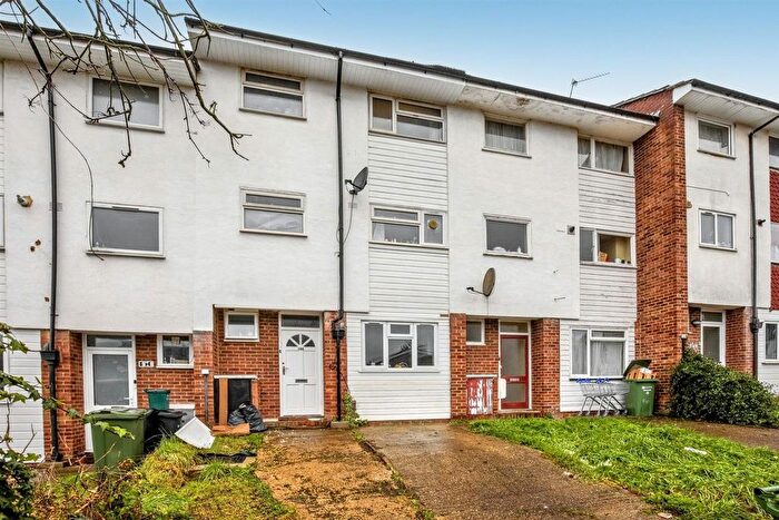 5 Bedroom Terraced House To Rent In Guildford Park Avenue, Guildford, GU2