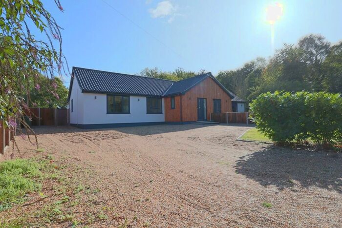 3 Bedroom Semi-Detached Bungalow For Sale In Chequers Lane, Saxlingham Nethergate, NR15