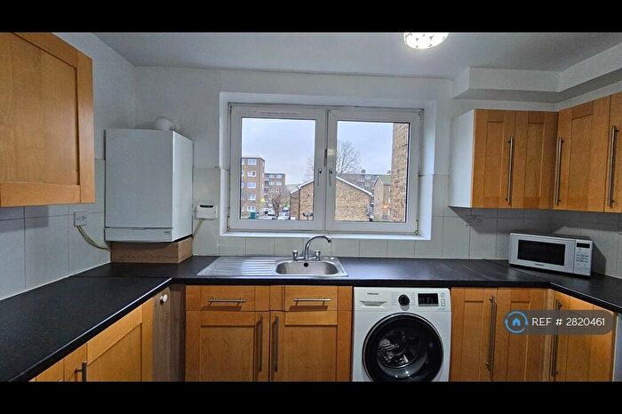 5 Bedroom Flat To Rent In Strafford House, London, SE8