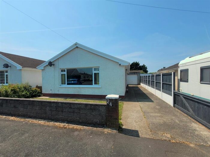 3 Bedroom Bungalow To Rent In Greenhill Crescent, Haverfordwest, SA61
