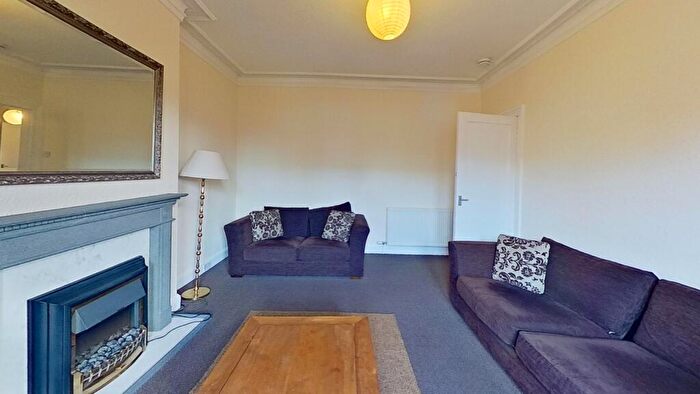 3 Bedroom Flat To Rent In Victor Park Terrace, Edinburgh, EH12