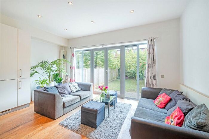 4 Bedroom End Of Terrace House To Rent In Anson Road, Cricklewood, NW2