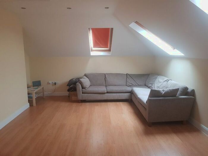 1 Bedroom Flat To Rent In Ridgepoint Court, Wheeler Street, Maidstone, ME14