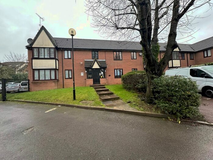 2 Bedroom Flat To Rent In Petunia Court, Luton, Bedfordshire, LU3