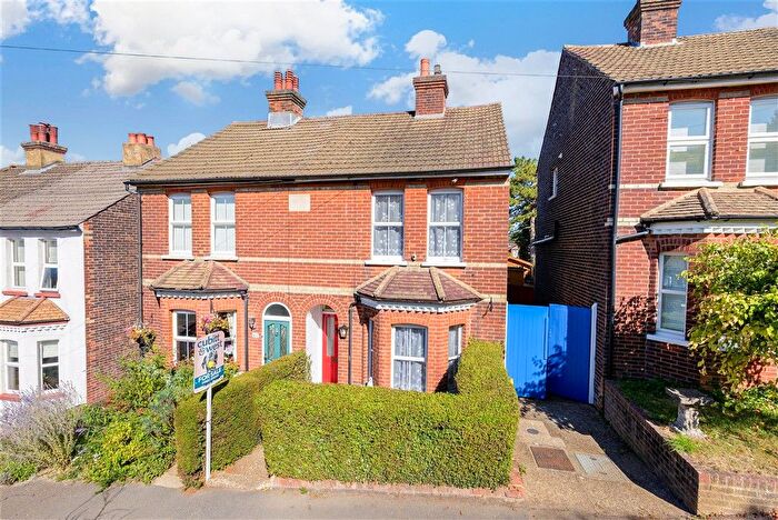 3 Bedroom Semi Detached House For Sale In Beechwood Gardens, Caterham, Surrey, CR3