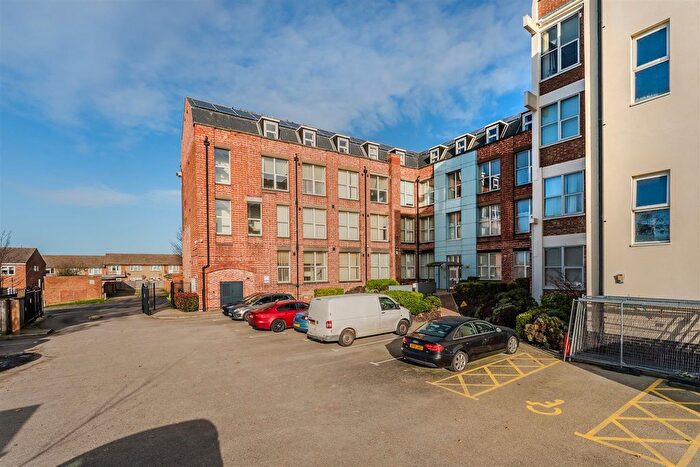 2 Bedroom Flat For Sale In Cobden Street, Kettering, NN16