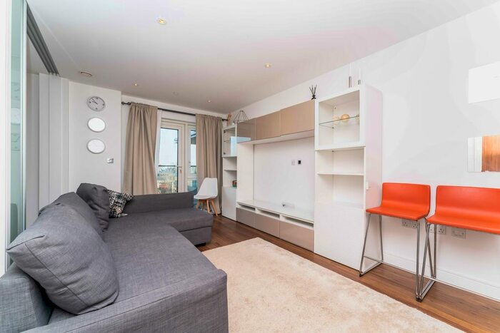 1 Bedroom Flat To Rent In Dickens Yard, Ealing, W5