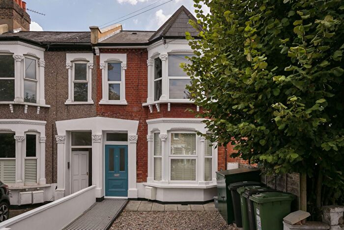 2 Bedroom Flat To Rent In Kinver Road, Sydenham, London, SE26