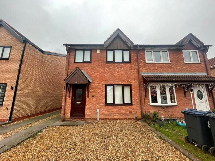 3 Bedroom Semi-Detached House To Rent In Cambridge Way, Acocks Green, Birmingham, B27