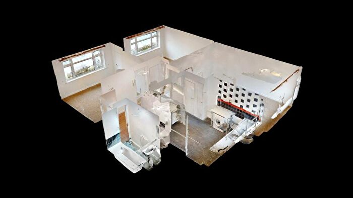 2 Bedroom Flat For Sale In East Weare Road, Portland, Dorset, DT5