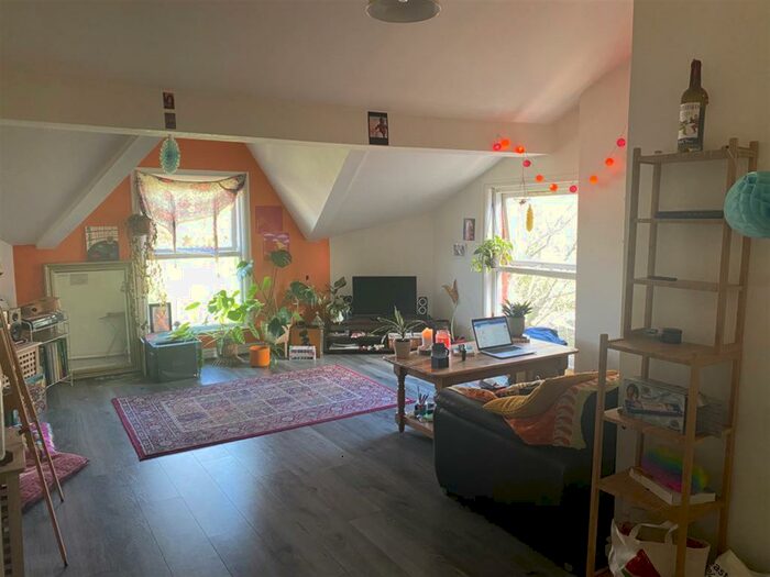 2 Bedroom Flat To Rent In Sandringham Drive, Liverpool, L17