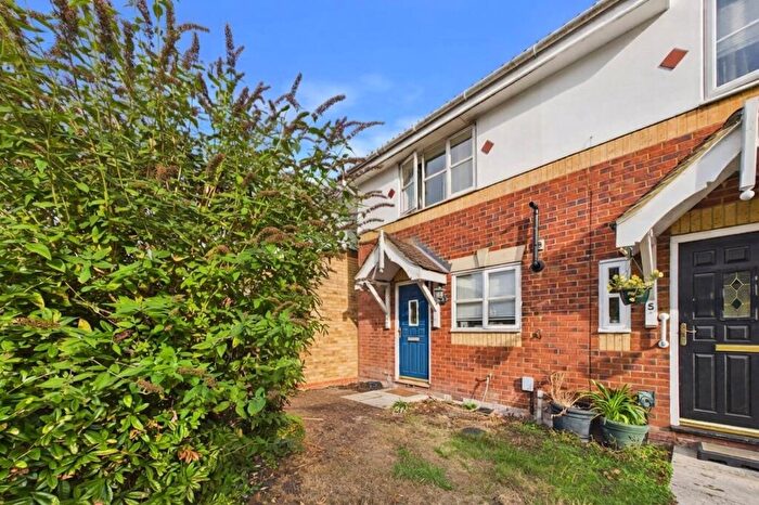 2 Bedroom Semi-Detached House To Rent In Wyvern Close, Ash Vale, Aldershot, Surrey, GU12
