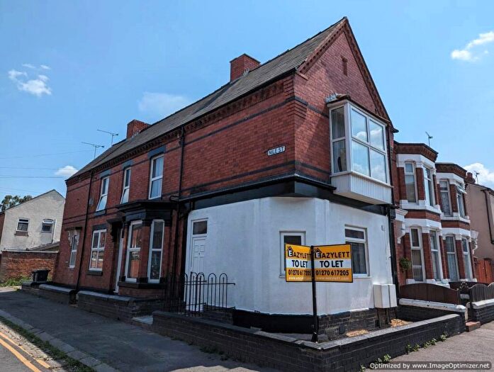 3 Bedroom Flat To Rent In Nile St, CW2