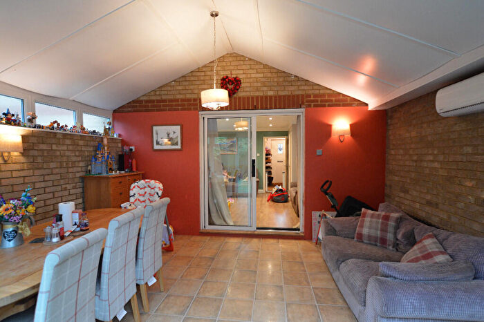 3 Bedroom Semi-Detached House For Sale In Cranfield, MK43