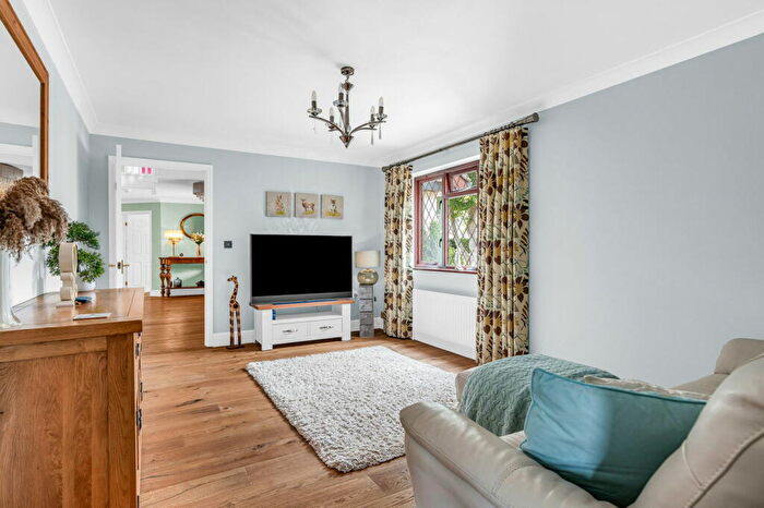 5 Bedroom Detached House For Sale In Ferry Road, North Fambridge, Chelmsford, CM3